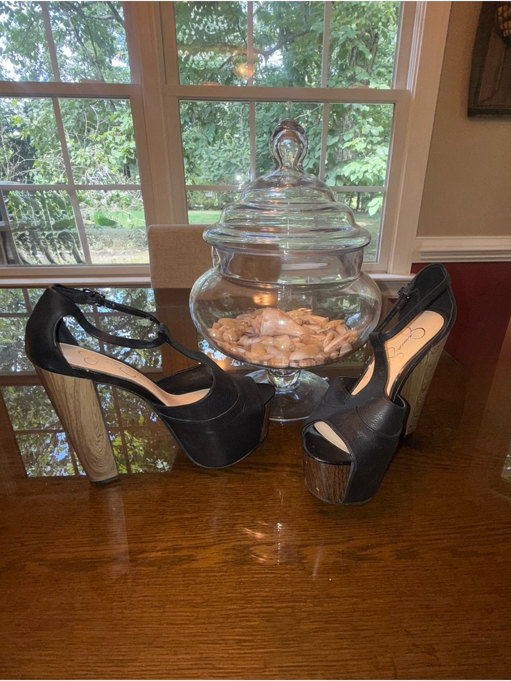 Jessica Simpson Black Leather T-Strap Platform Sandals - Picture 3 of 6